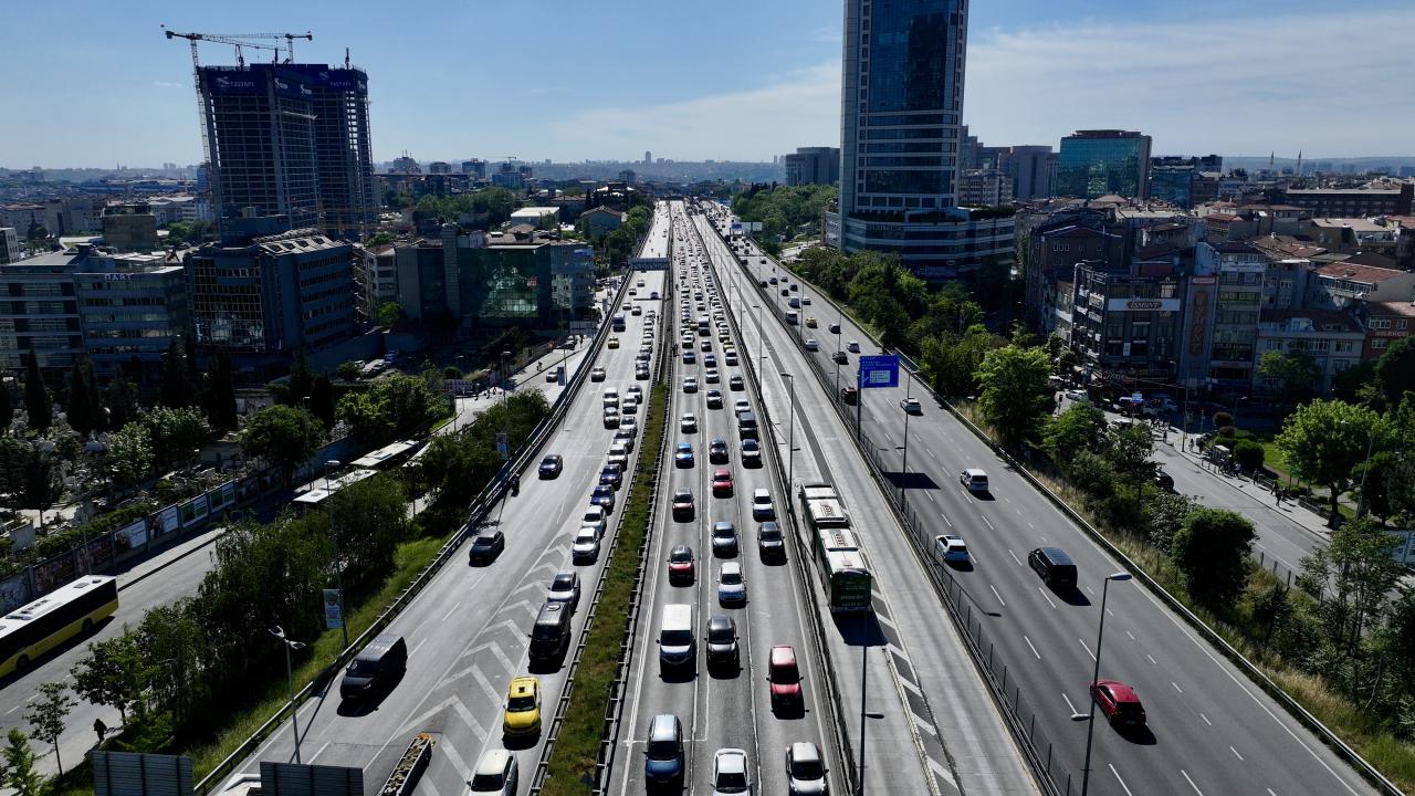 istanbul-trafik-aa-2464089.jpg