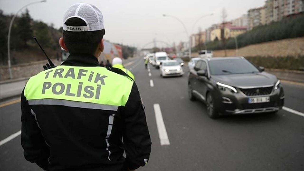 trafik-polisi-2296336.jpg