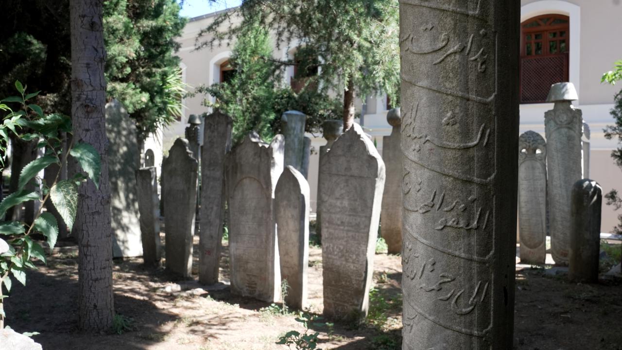 mezar-taslari-aa-2484466.jpg