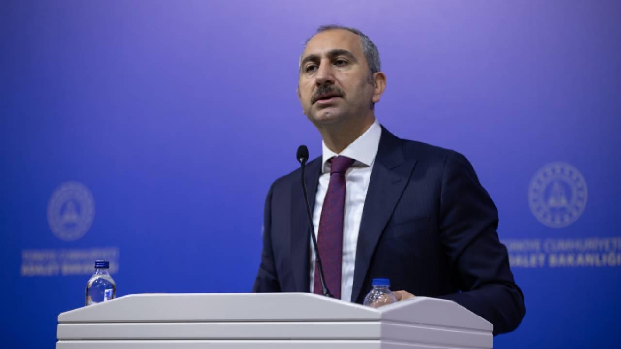 abdulhamit-gul-aaa-1744793.jpg