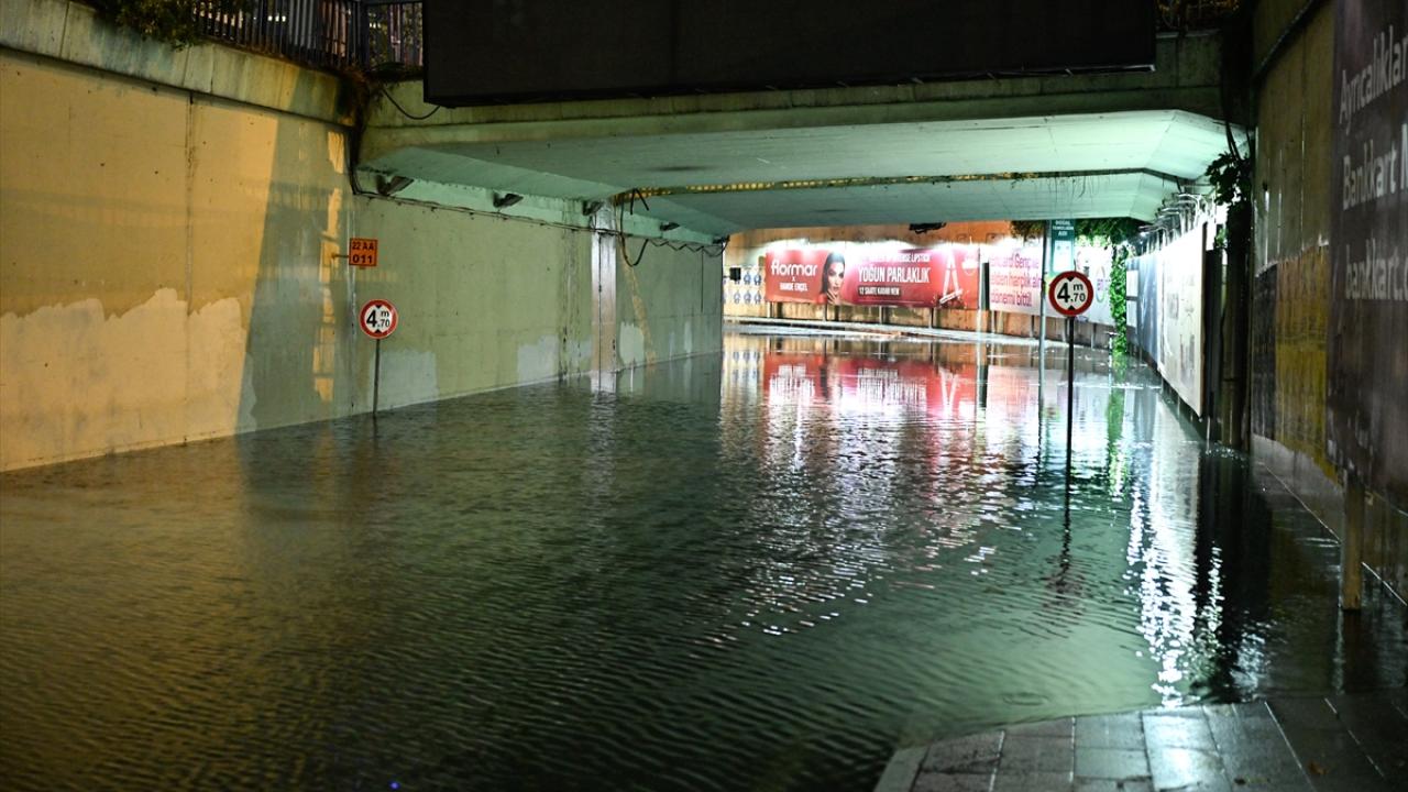 istanbul-saganak-aa-2491392.jpg