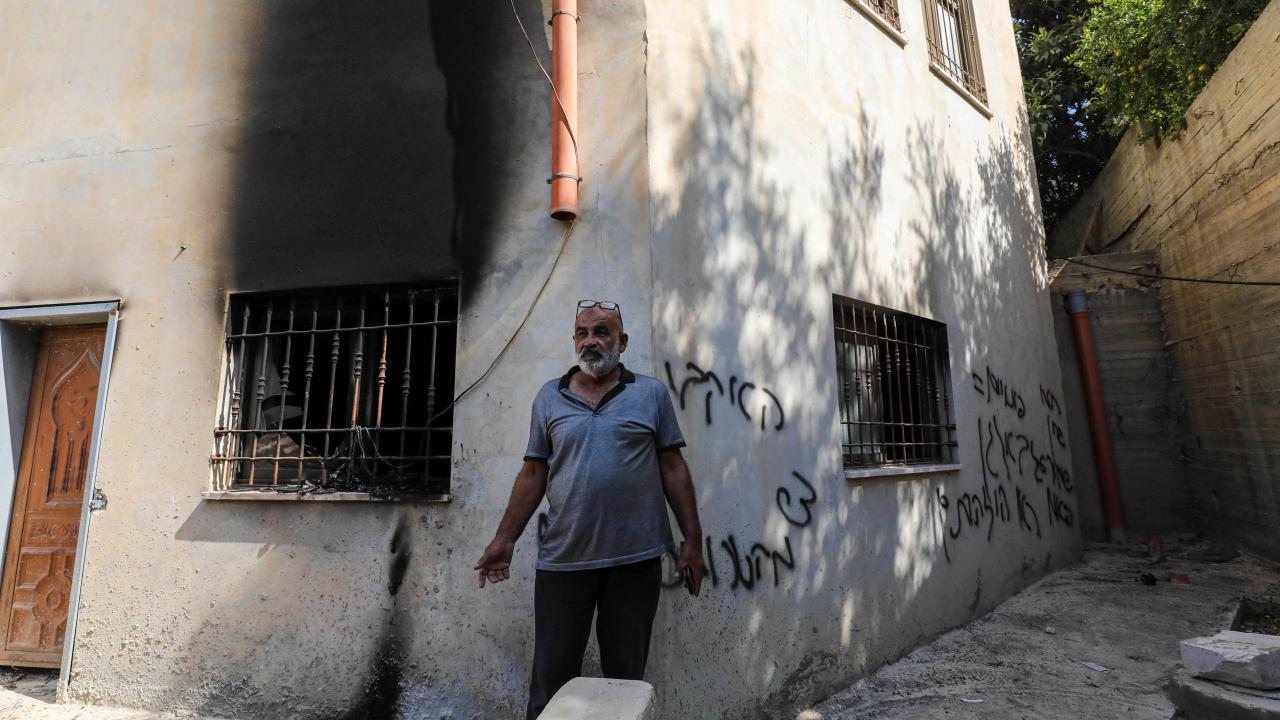 bati-seria-cami-a-2486287.jpg