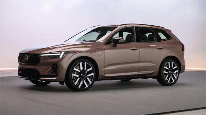 Volvo, XC60 ve XC90'ın uzun menzilli yeni plug-in hybrid versiyonlarını duyurdu