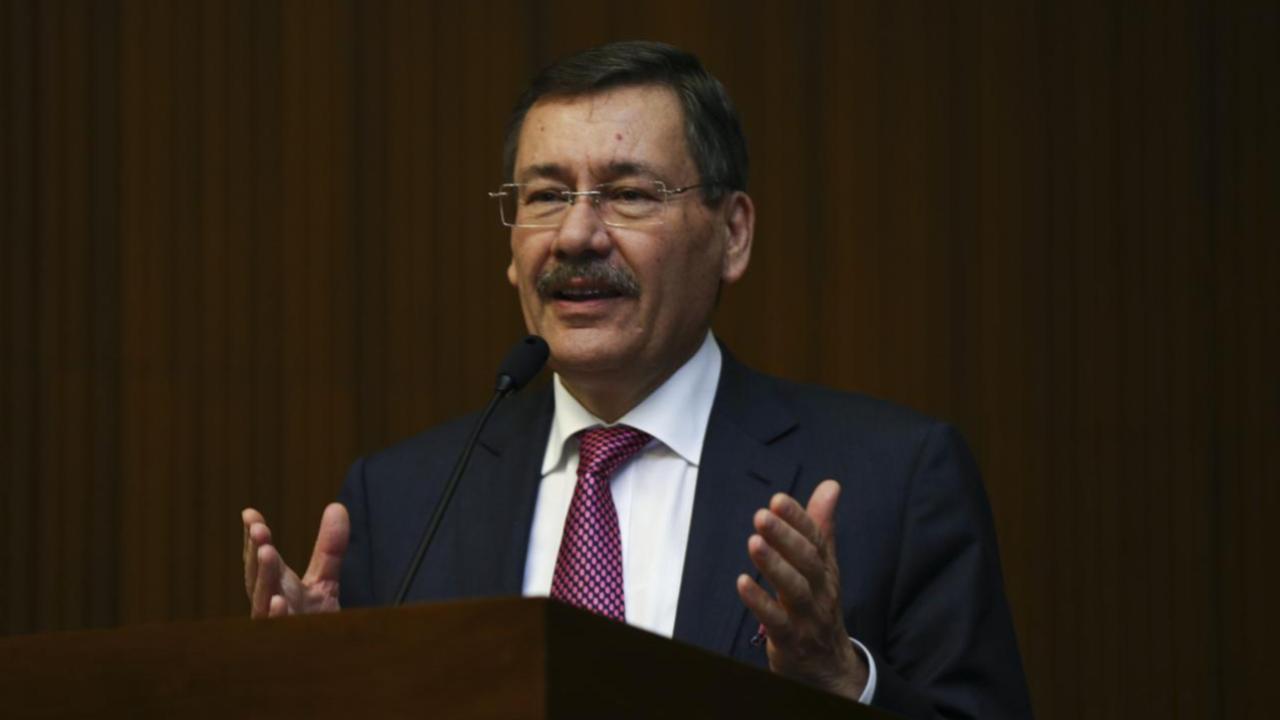 melih-gokcek-2486411.jpg