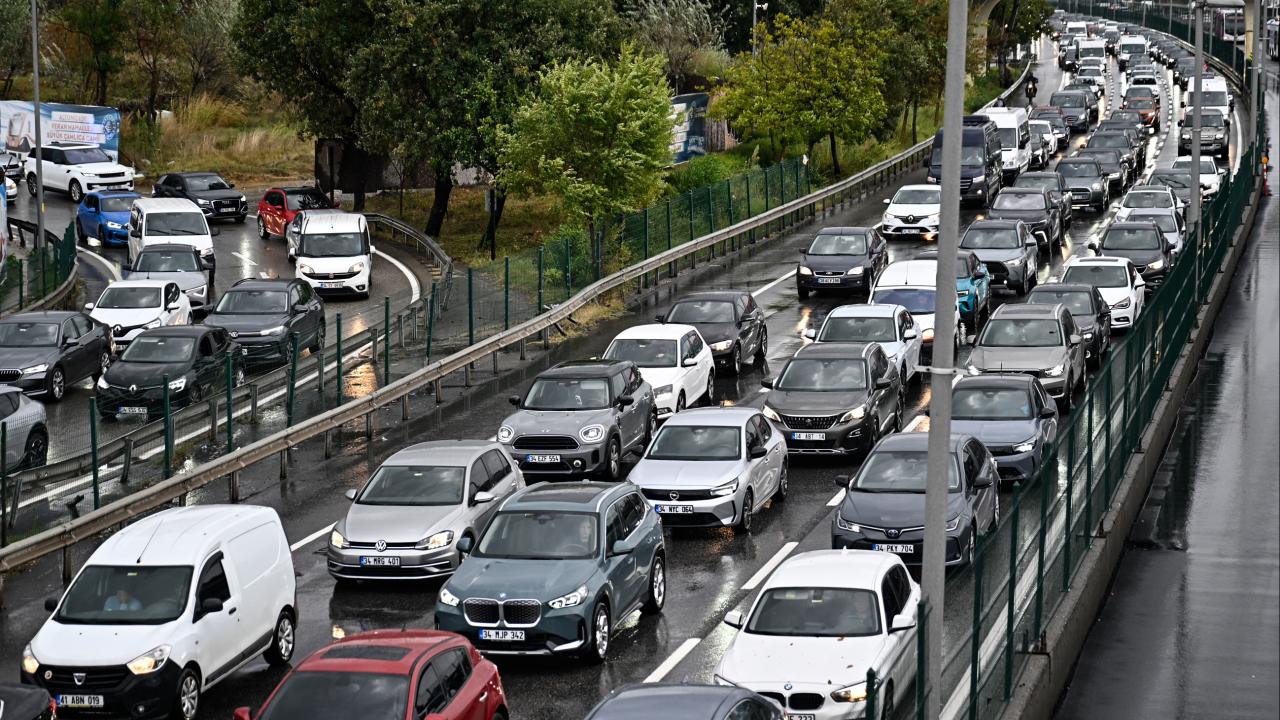 istanbul-trafikaa-2495472.jpg