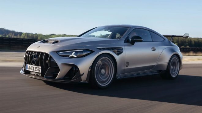Kalbinde 637 beygirlik bir V8'in yer aldığı Mercedes-AMG CLE 646 tanıtıldı