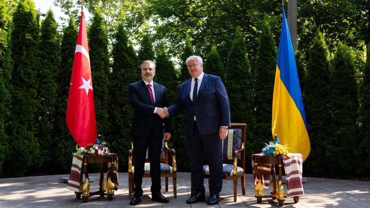 hakan-fidan-andriy-sibiha-aa-2478090.jpg
