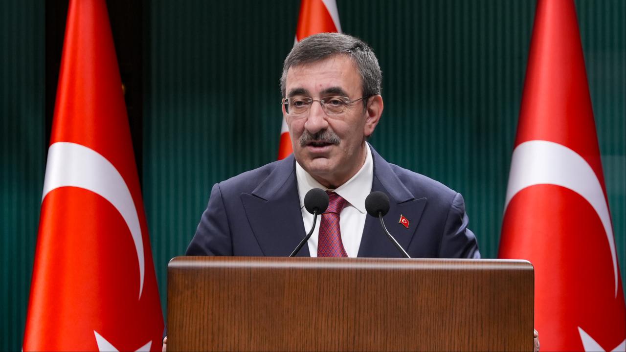 cevdet-yilmazaa-2349712.jpg
