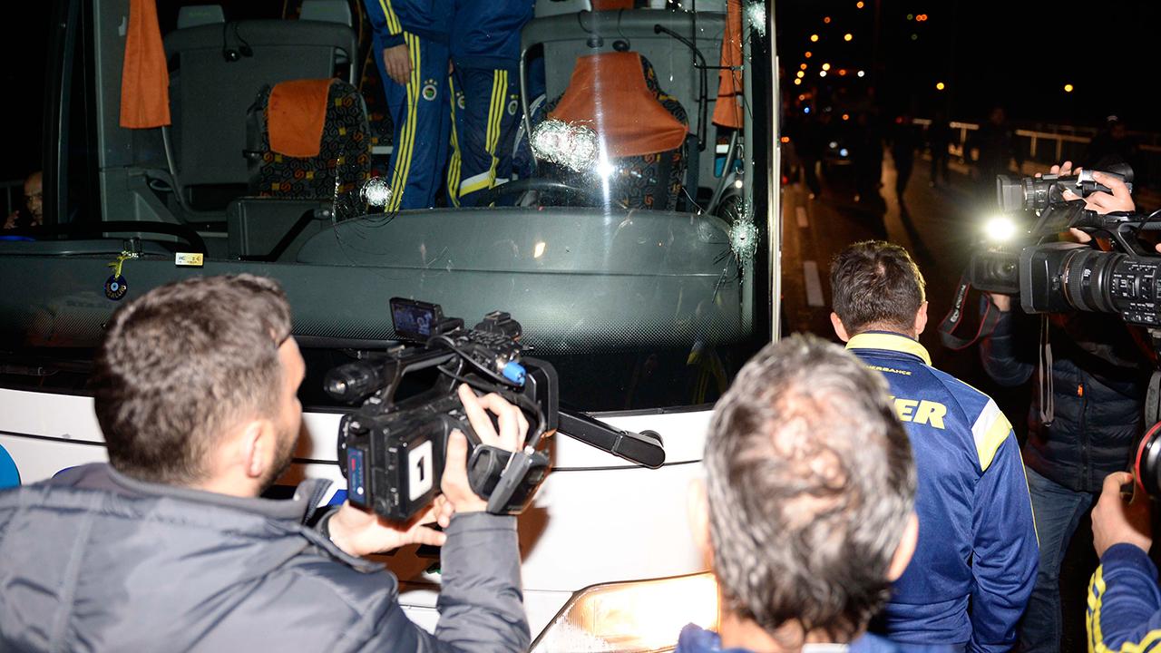 fenerbahce-otobus-saldiri-aa-2464406.jpg