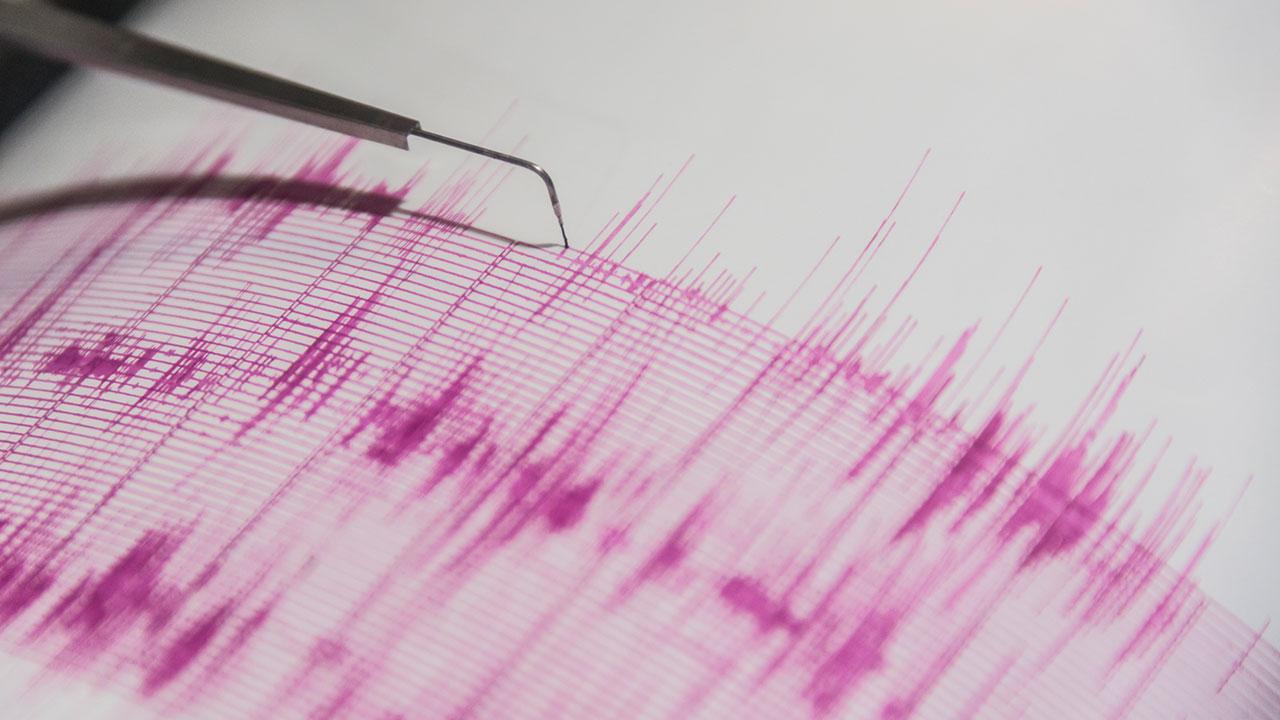 deprem-2480656.jpg