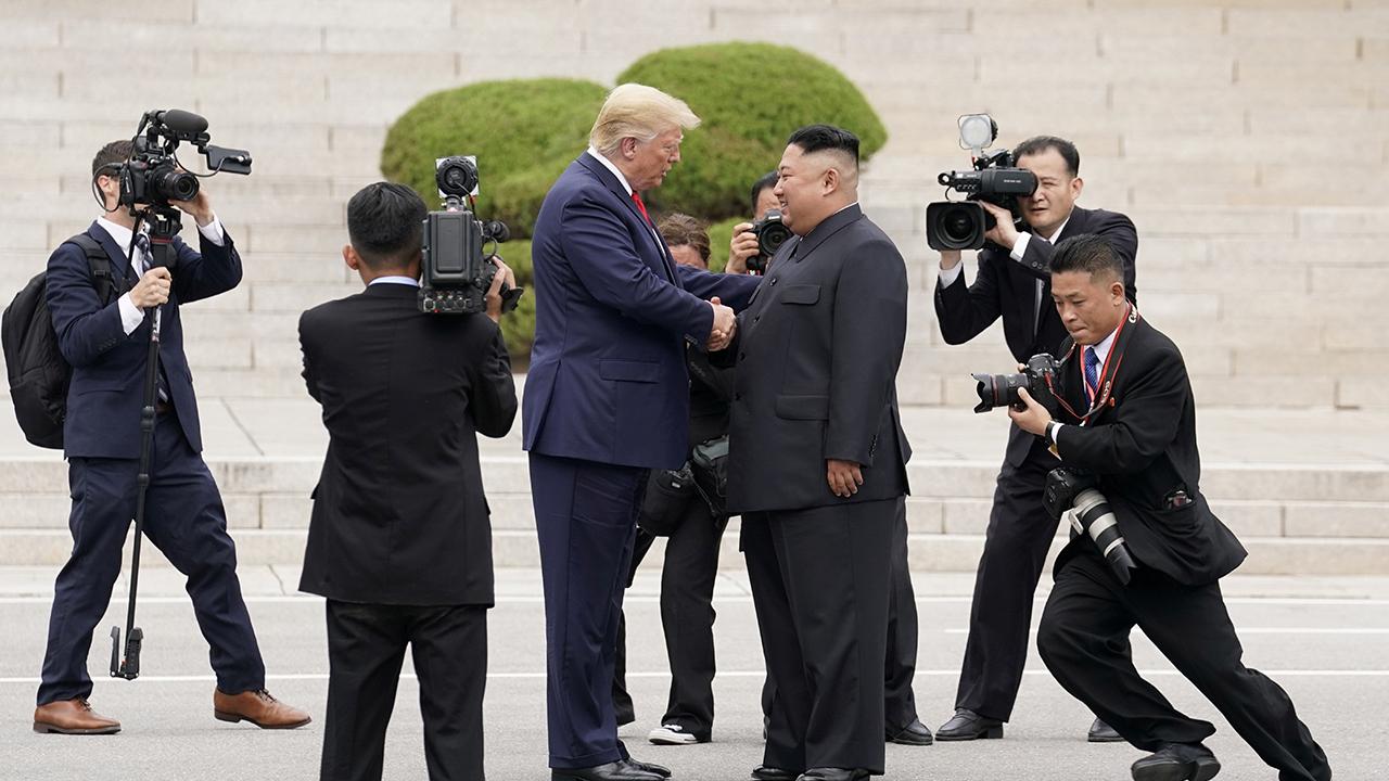 trump-kim-jong-un-2325995.jpg