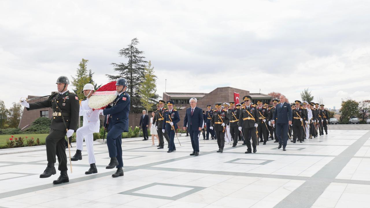 yasar-guler-aa-2485990.jpg