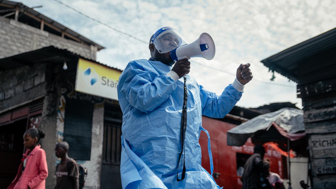 ebola-aa-2464911.jpg