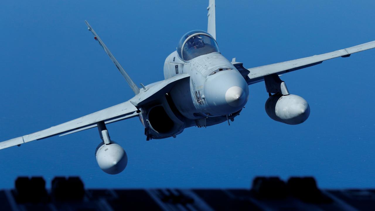 spain-f-18-reu-2482585.jpg