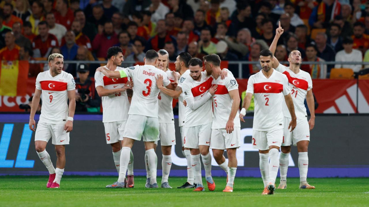 a-milli-futbol-takimi-reuters-2417881.jpg