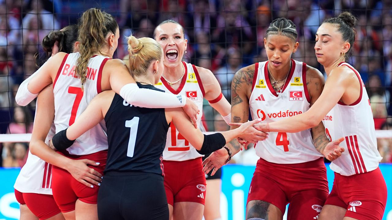 a-milli-voleybol-takimi-2486865.jpg