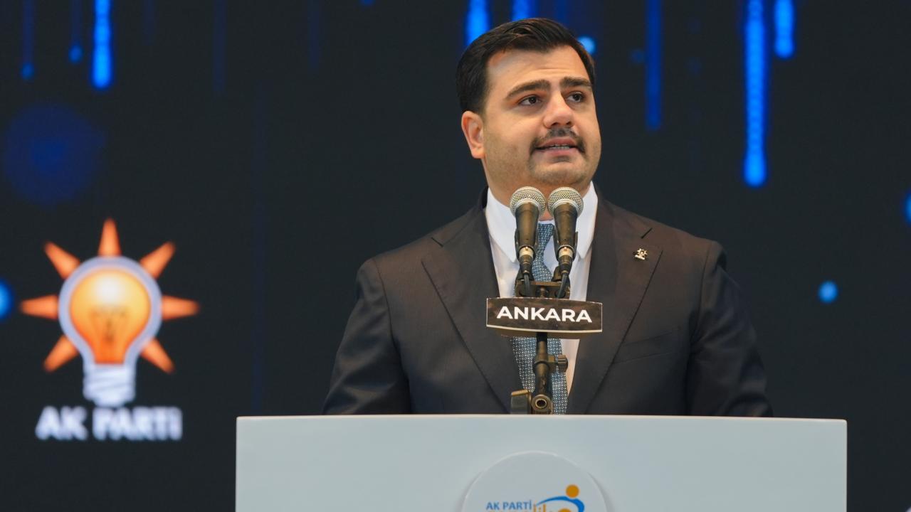 eyup-kadir-inan-2487861.jpg