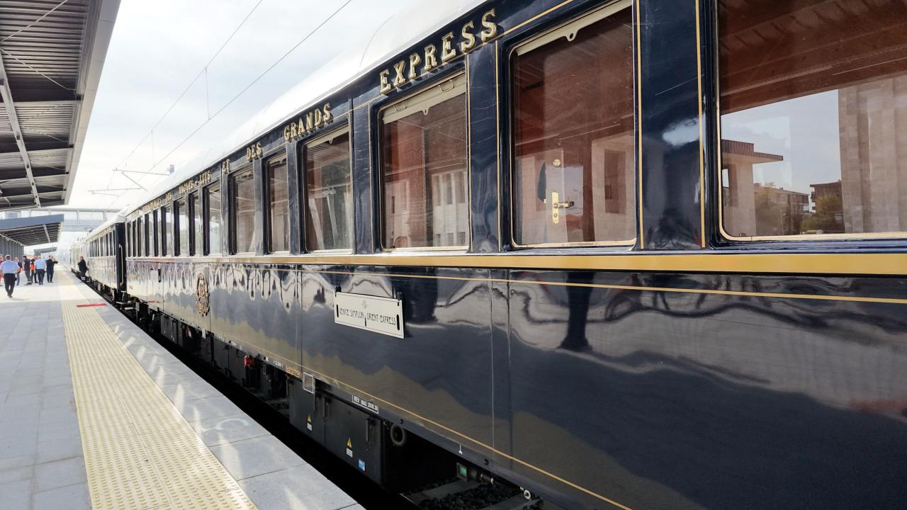 orient-express-dha-2492216.jpg