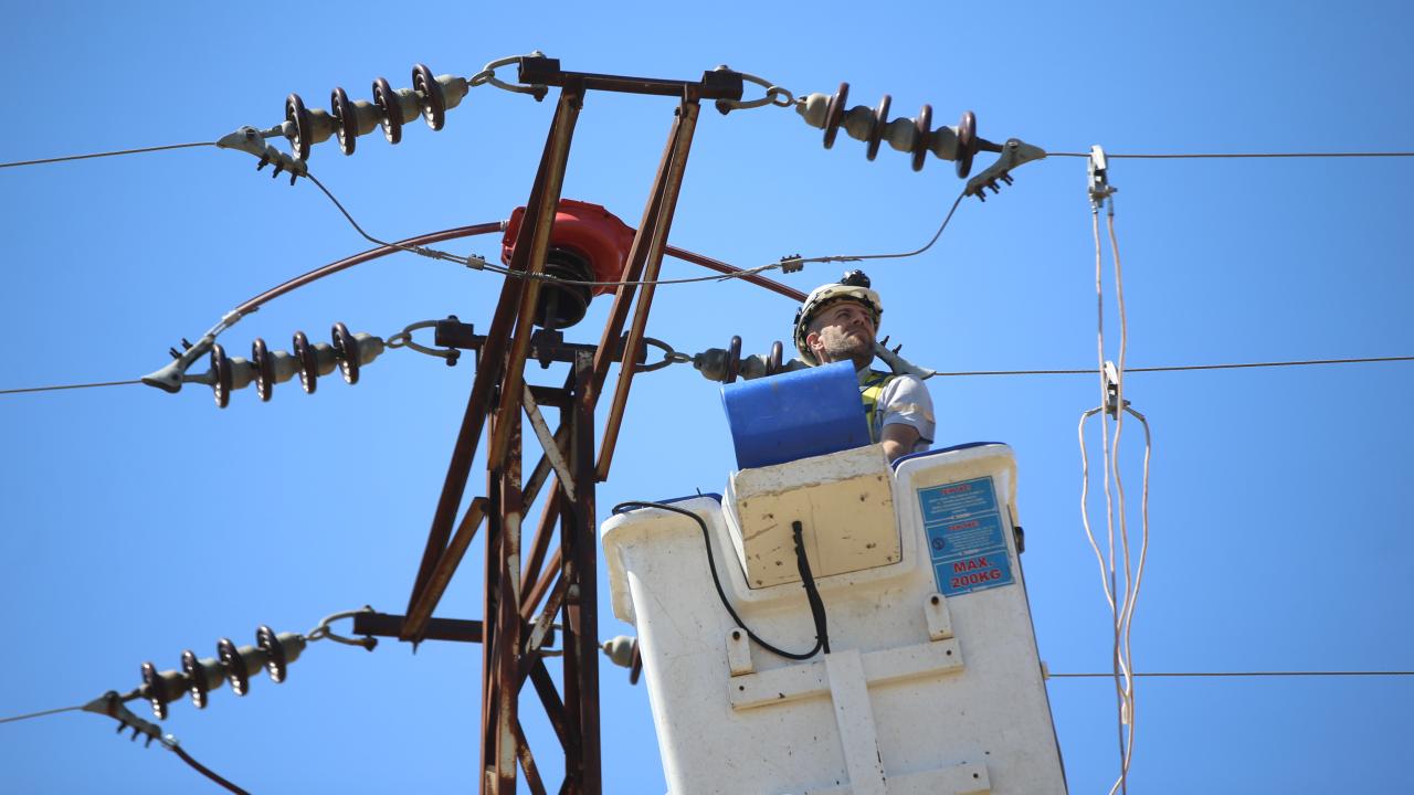 elektrik-teli-aa-2253882.jpg