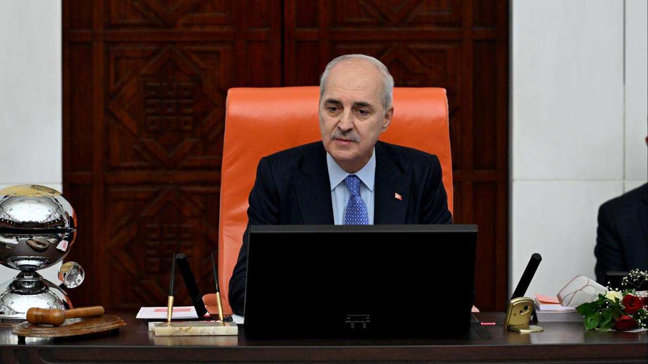 numan-kurtulmusaa-2492628.jpg