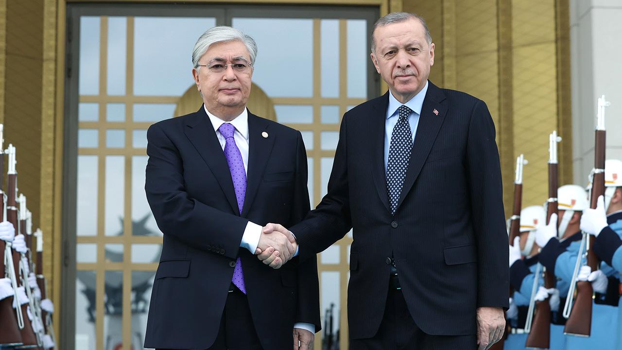 erdogan-tokayev-2012920.jpg