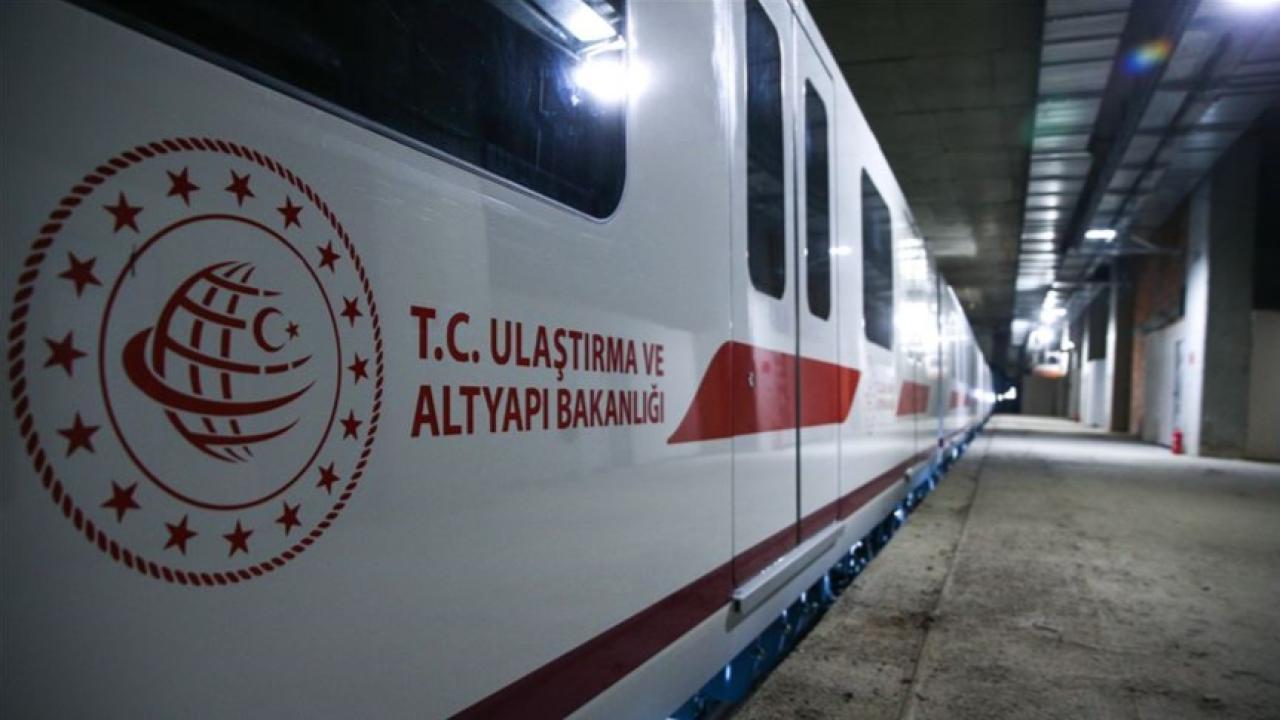 metro-aa-2443038.jpg