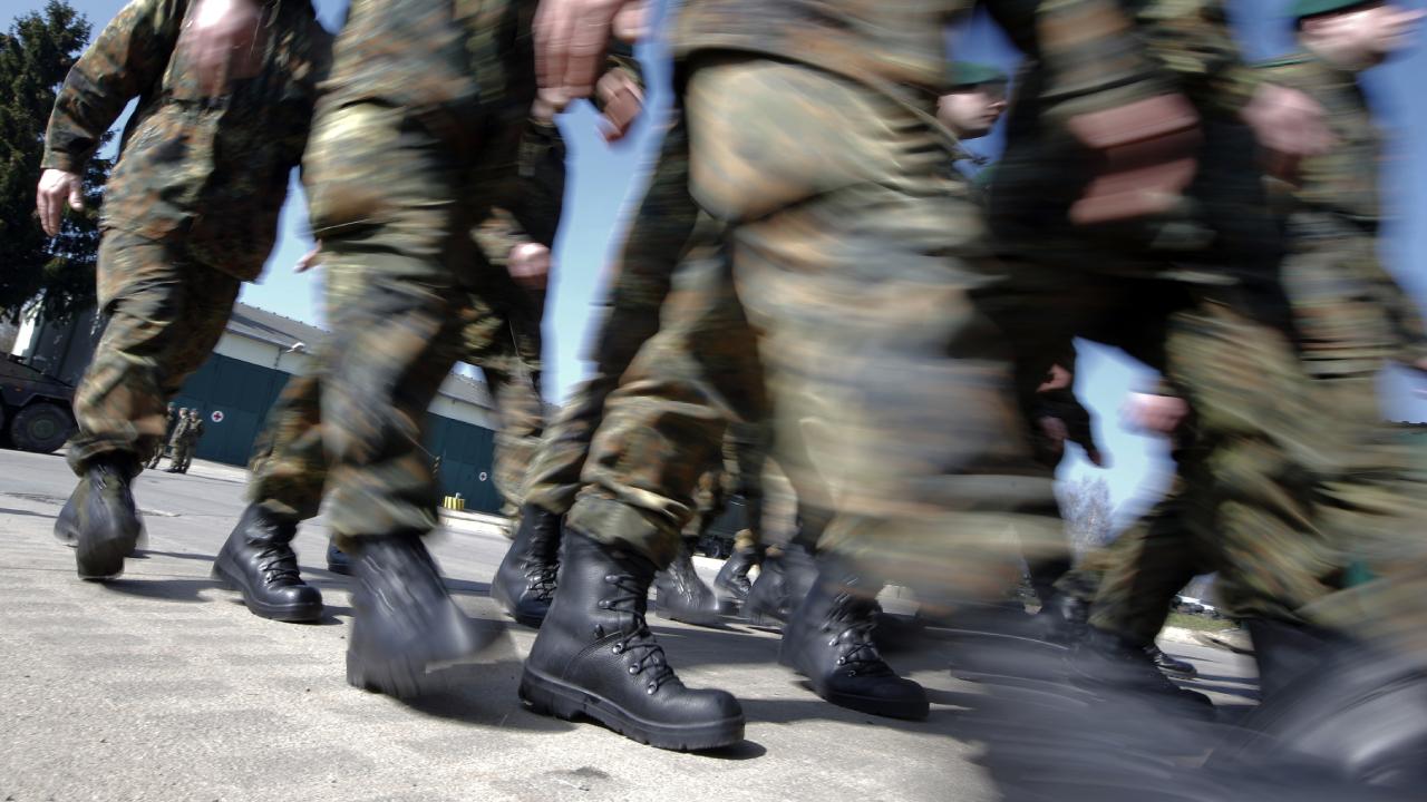 germany-army-reu-1780992.jpg