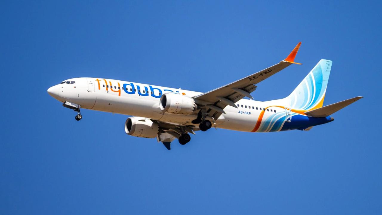 fly-dubai-2492213.jpg