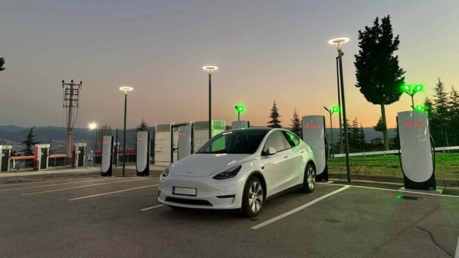 Tesla Supercharge