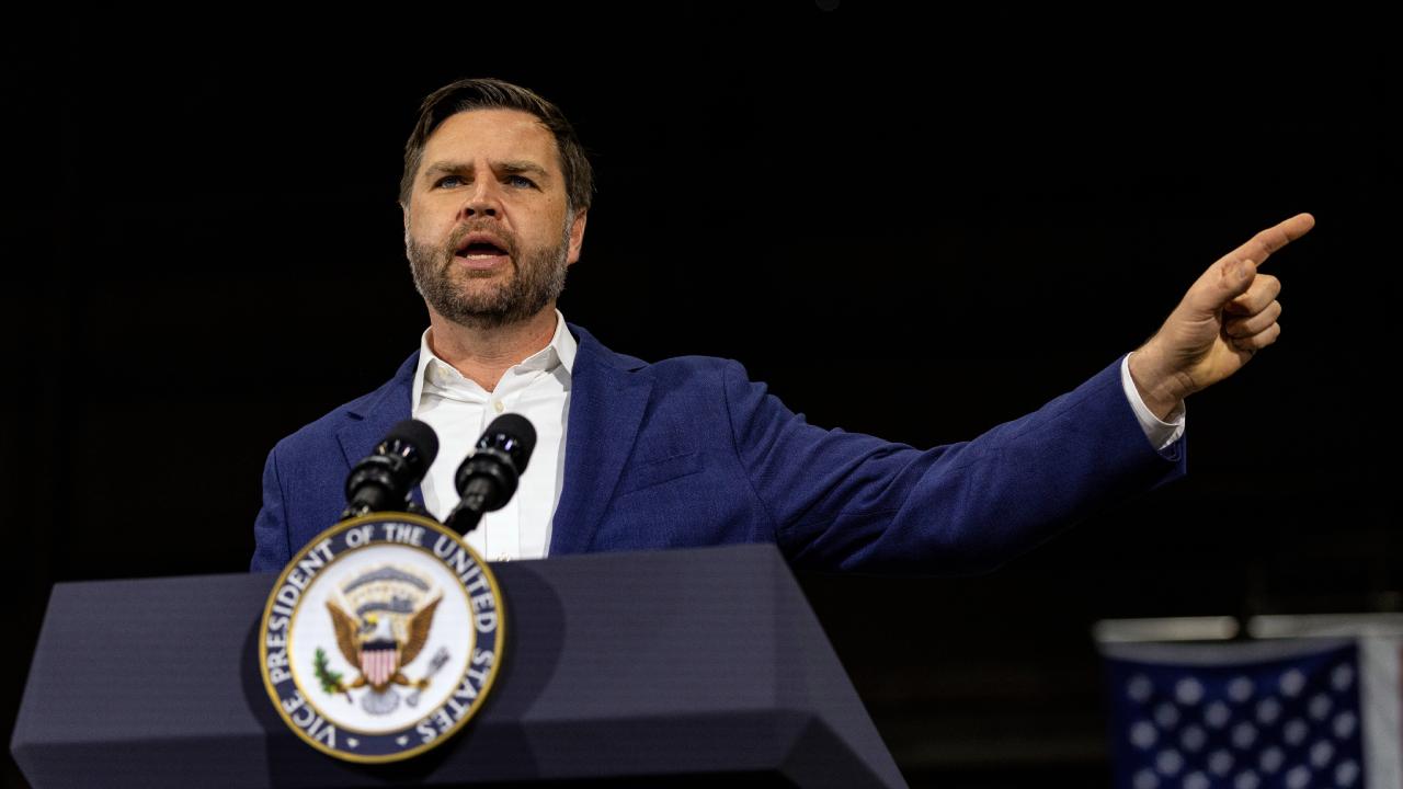 jd-vance-ap-2387769.jpg