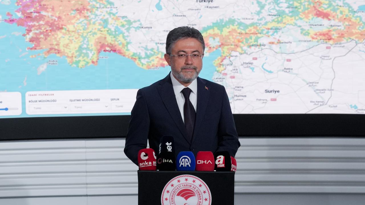 bakan-yumakli-aa-2478864.jpg