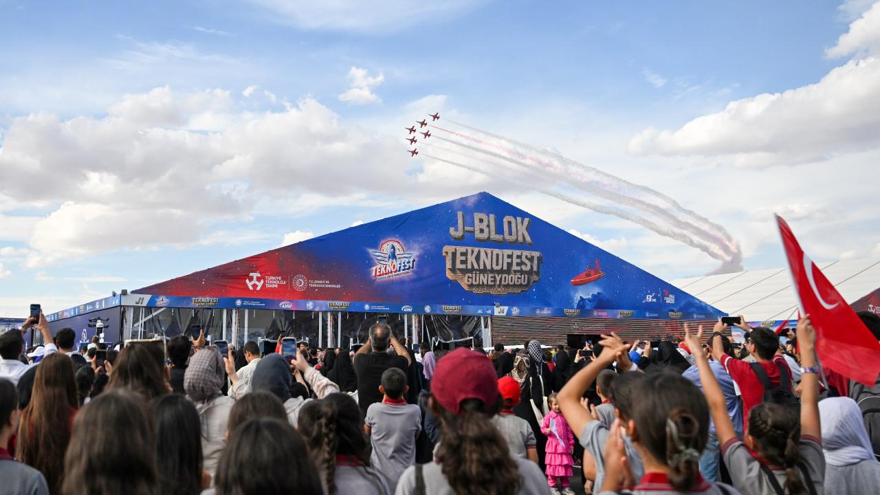 teknofest-turk-yildizlari-aa-2492360.jpg
