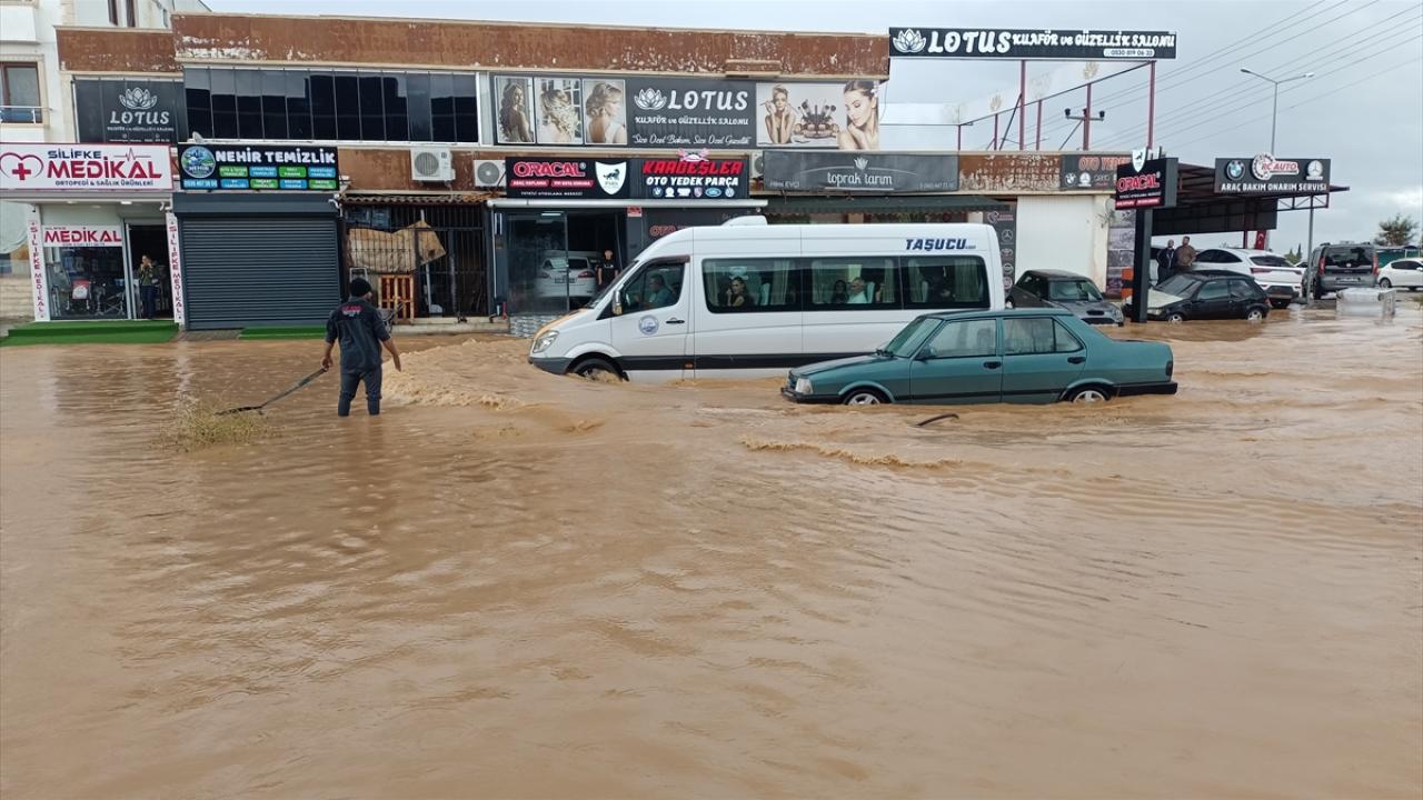 mersin-saganak-aa-2495110.jpg