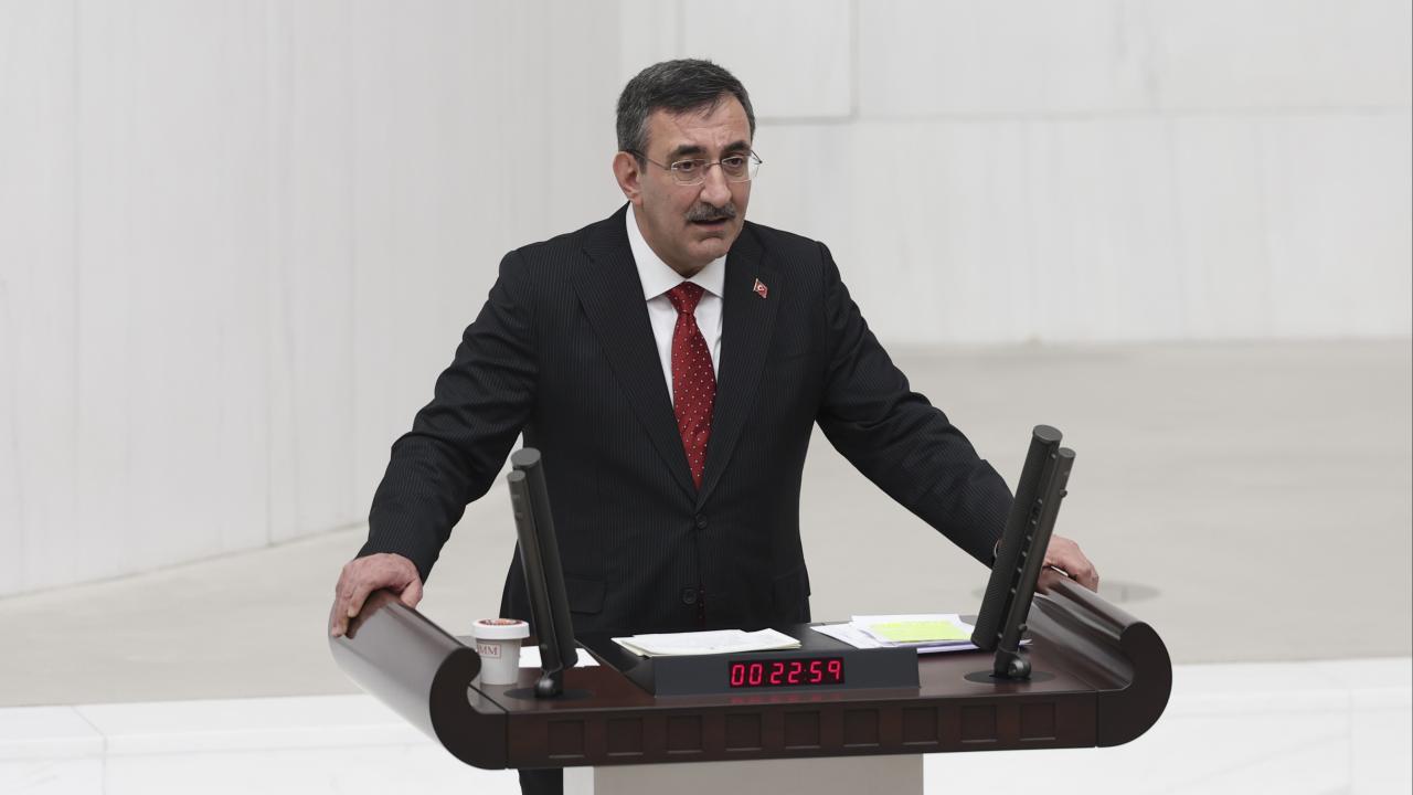 cevdet-yilmazaa-2425664.jpg
