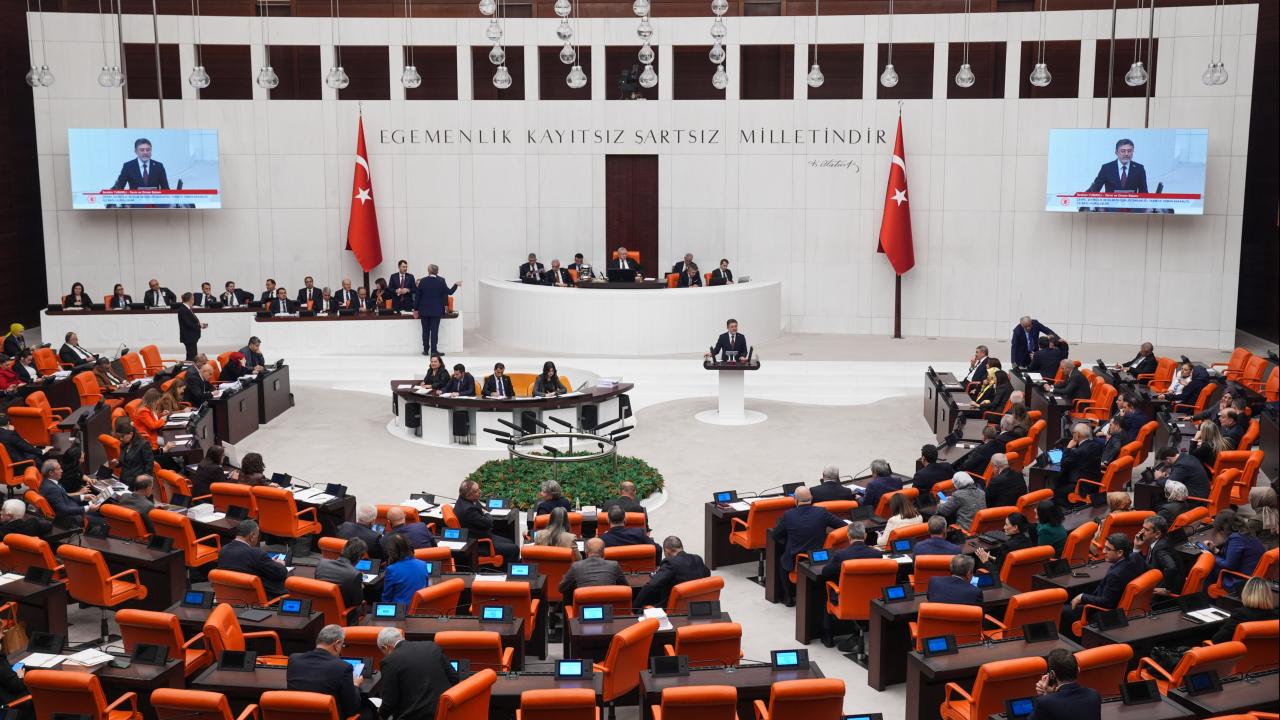 tbmm-aa-2425285.jpg